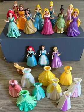 Disney Princess Clip Doll & Dress Playset